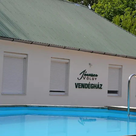 Janossza-voelgy Vendeghaz 公寓 Ozd