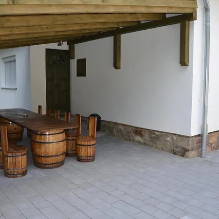 Apartamento Jánossza-völgy