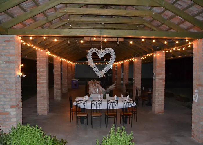 Janossza-voelgy Vendeghaz 公寓